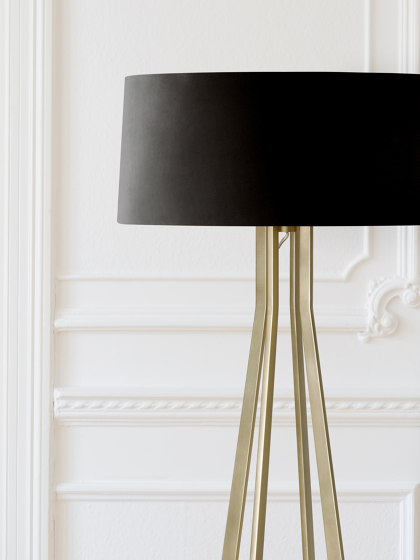 No. 47 Floor Lamp Velvet Collection - Nero - Brass | Standleuchten | BALADA & CO.