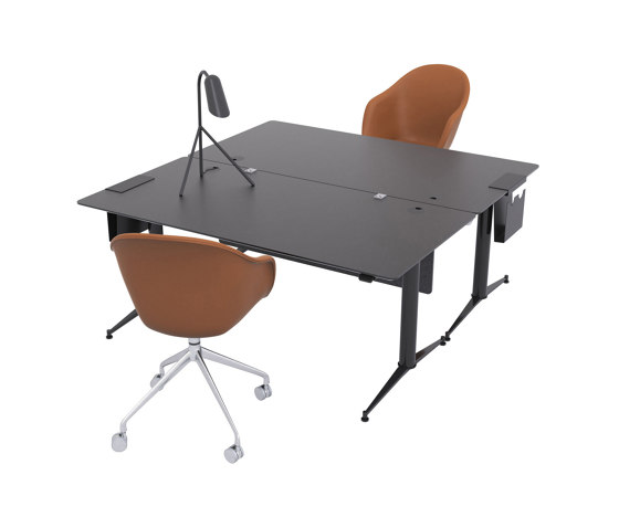 Phoenix Height Adjustable Table AA01 | Scrivanie | BoConcept