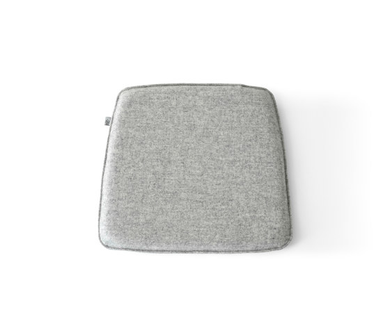 WM String Cushion | Indoor/Dining Light Grey | Cojines para sentarse | Audo Copenhagen