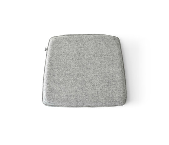 WM String Cushion | Indoor/Lounge Light Grey | Sitzauflagen / Sitzkissen | Audo Copenhagen