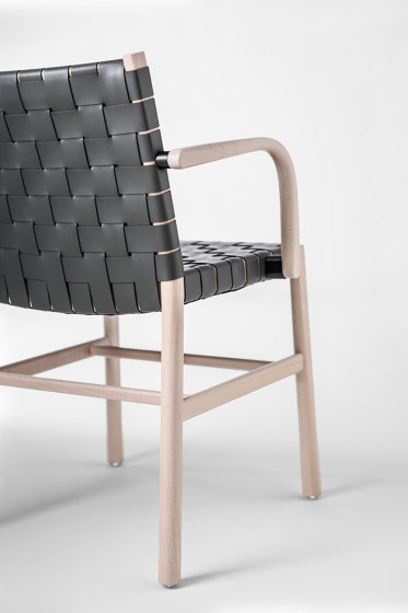 Julie 0023 CU AR | Chairs | TrabÀ