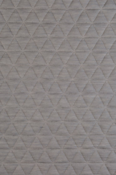 Triangle - 0122 | Tejidos tapicerías | Kvadrat