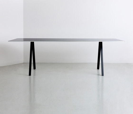 A.T.S | table | Mesas comedor | By interiors inc.