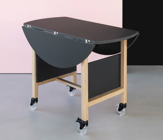 Aton plus | serving table | Side tables | Georg Muehlmann