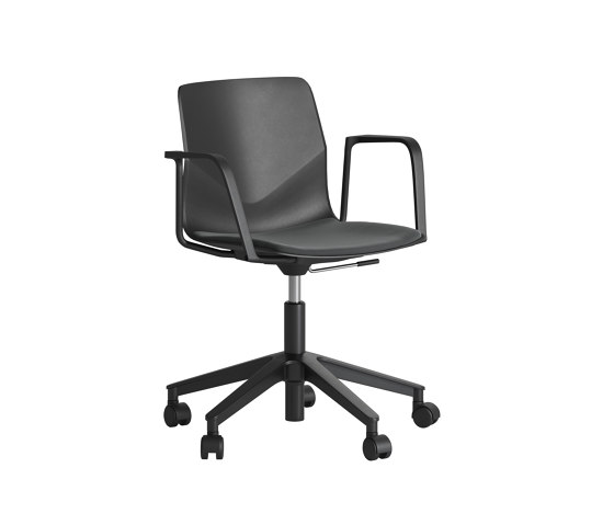 FourSure® 66 upholstery armchair | Bürodrehstühle | Ocee & Four Design