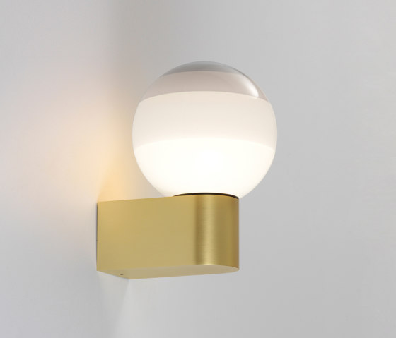 Dipping Light A1-13 Off White-Brushed Brass | Lampade parete | Marset