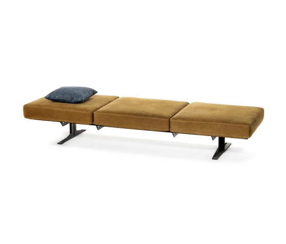 Volo Day Bed | Panche | Serax
