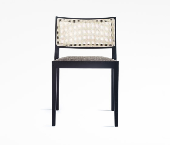A Chair Out Of The Cage | Sillas | Time & Style
