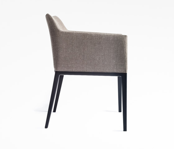 Leo seamless arm chair | Sedie | Time & Style