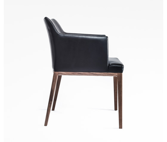 Leon Seamless Half Arm Chair | Sedie | Time & Style