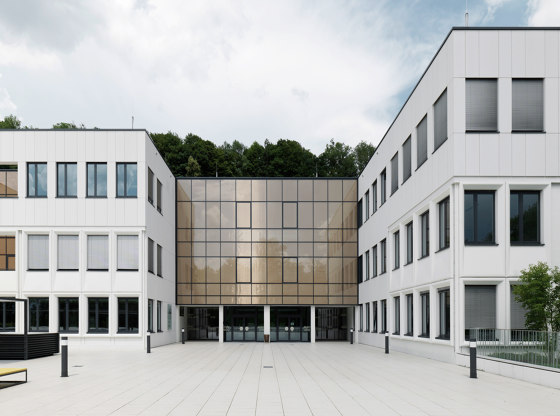 concrete skin | Salzburg Gymnasium | Systèmes de façade | Rieder