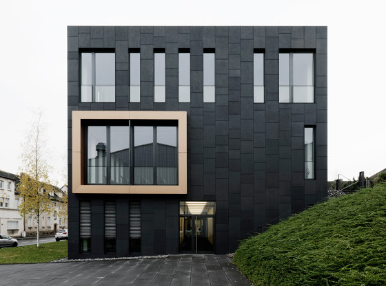 concrete skin | Winner Forum | Systèmes de façade | Rieder
