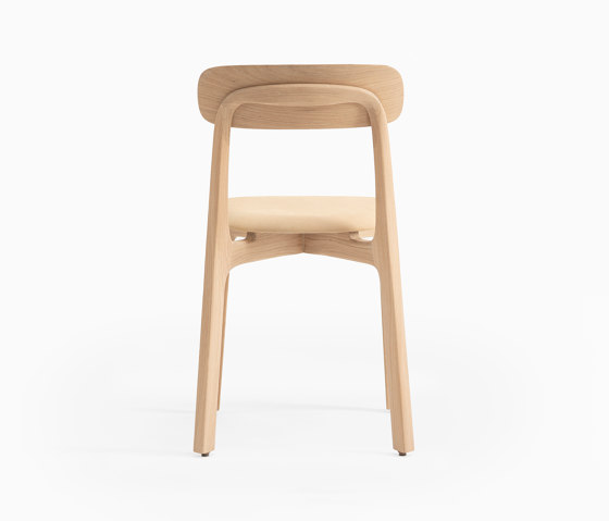 Alter stapelbarer Stuhl | Stühle | GoEs