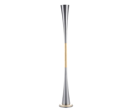 I-Conic | Vintage
Floor lamp with conic base and shade | Luminaires sur pied | Bronzetto