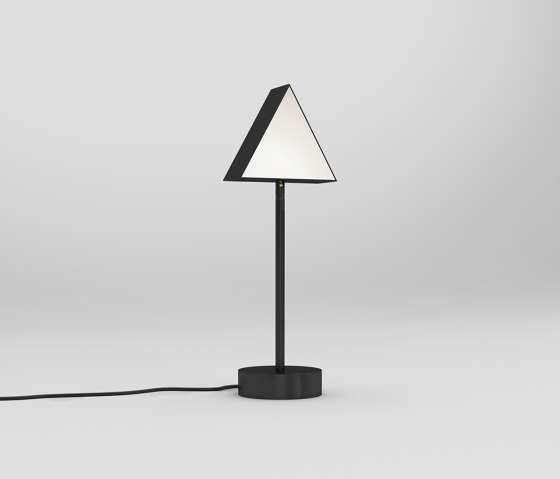 Triangle box 324OL-D01 | Luminaires de table | Atelier Areti