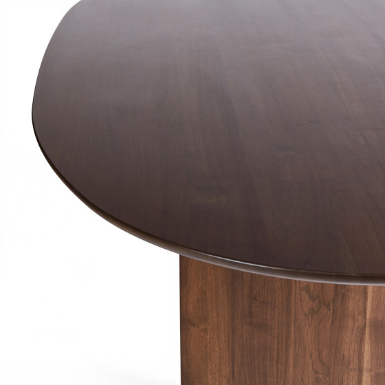 Pennon | Large Walnut Pennon Table | Tables de repas | L.Ercolani