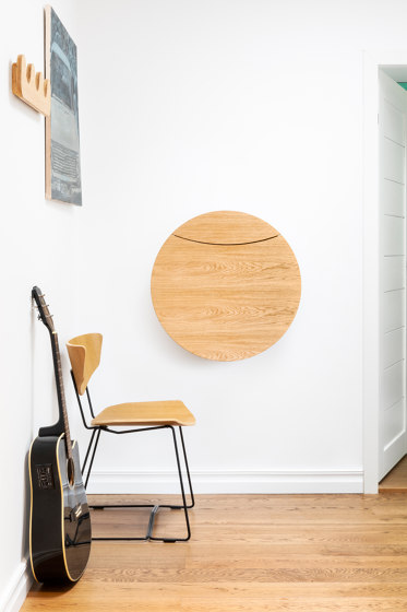 Foldable wall-desk RING | Desks | Radis Furniture