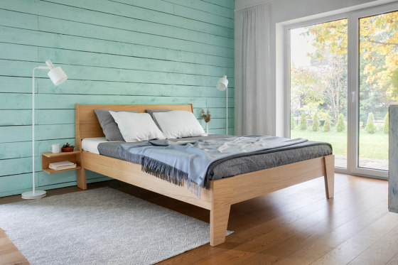 Bett HUH mit zwei Nachttisch-Regalen | Betten | Radis Furniture