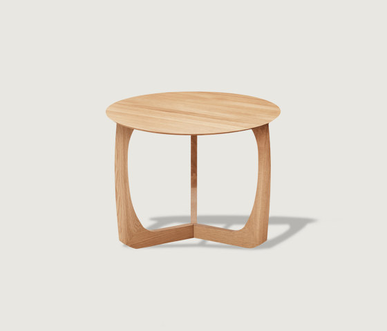 Lili lounge table | Ø60 oiled oak | Tables d'appoint | møbel copenhagen
