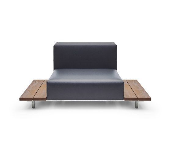 Walrus seat with 2 side tables with 80 cm wide seating | Sessel | extremis