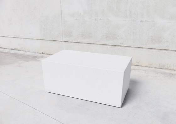 Box to Box | Box 1M | Benches | Sit