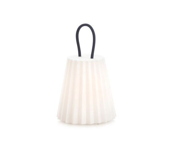 Plisy Portable Table Lamp | Lampes à poser d'extérieur | Diabla
