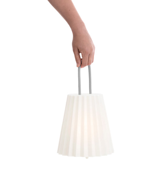 Plisy Portable Table Lamp | Außen Tischleuchten | Diabla