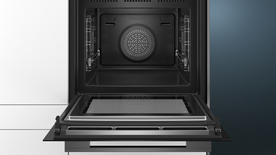 iQ700, Einbau-Backofen mit Mikrowellen- und Dampffunktion, 60 cm, Schwarz | Backöfen | Siemens Home Appliances