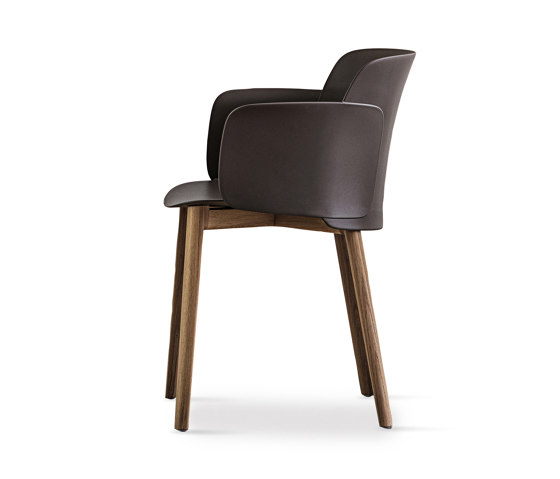 Paper | chair with solid oak wooden frame | Chairs | Desalto