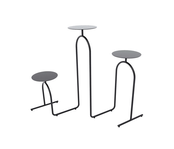 Hiatus | pedestal table | Tavolini alti | AYTM
