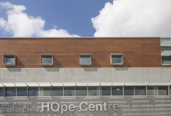 Hope Center - Lions Gate Hospital | Chapas de madera | Prodema