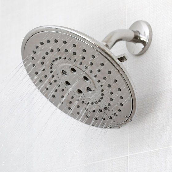 Luxnetic Showerhead 2157 | Grifería para duchas | Newport Brass