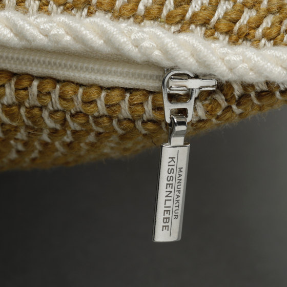 Crochet Frame mustard |40x40| | Coussins | Manufaktur Kissenliebe