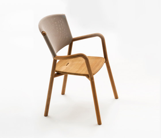 PIPER 061 armchair | Chairs | Roda