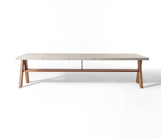 Joi Open Air dining table | Tables de repas | Meridiani