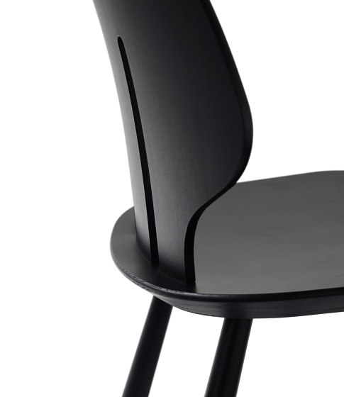 J67 Chair by Ejvind A. Johansson | Sedie | FDB Møbler