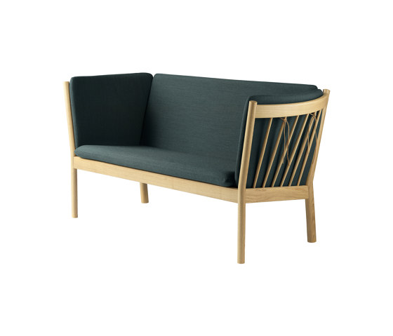 J148 Sofa by Erik Ole Jørgensen | Sofas | FDB Møbler