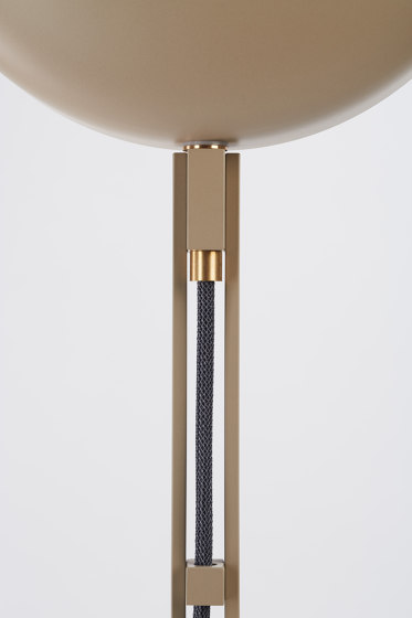 schliephacke Edition beige / black | Lámparas de pie | Mawa Design