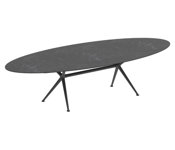 Exes oval table | Dining tables | Royal Botania