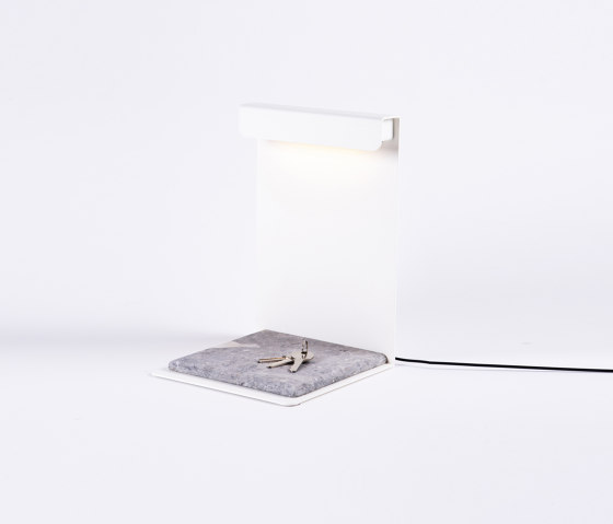PLI BOOK White | Table lights | Le deun