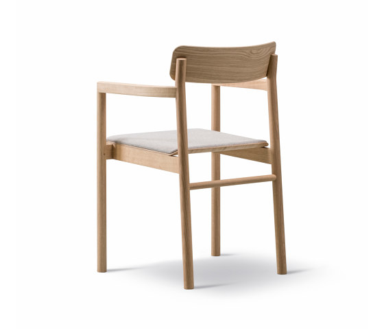 Post Chair - Seat Upholstered | Chairs | Fredericia Furniture