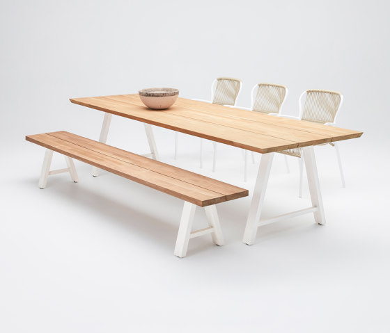 Matteo dining table white base | Esstische | Vincent Sheppard