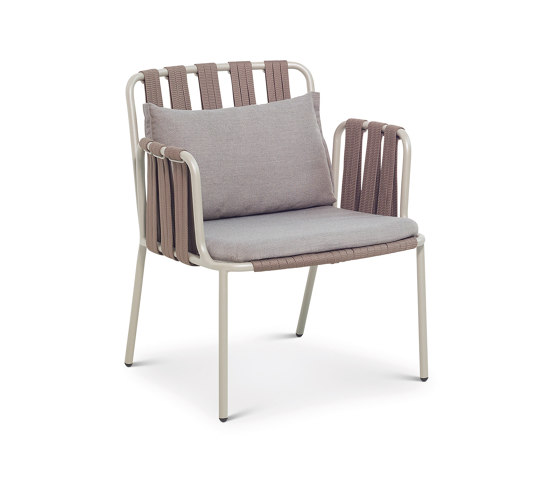 Teja low armchair | Chairs | Bivaq