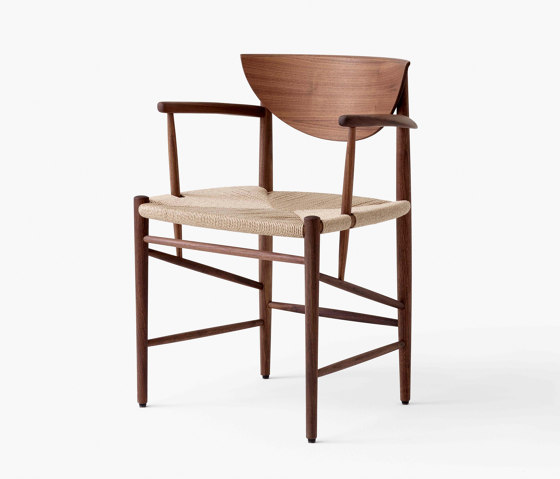 Drawn HM4 Oiled Walnut | Chairs | &TRADITION