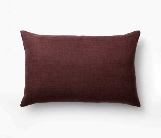 &Tradition Collect | Heavy Linen Cushion SC30 Burgundy | Cuscini | &TRADITION