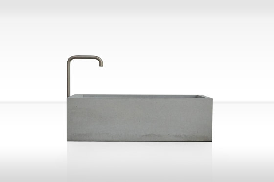 Brunnen | dade LAUF 2 | Trinkbrunnen | Dade Design AG concrete works Beton