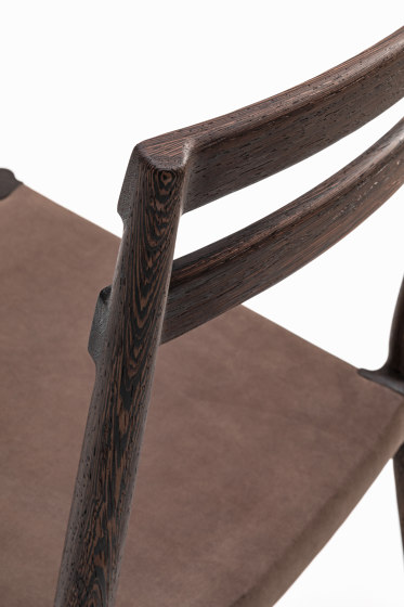 Cervo | Chairs | Kunst by Karimoku