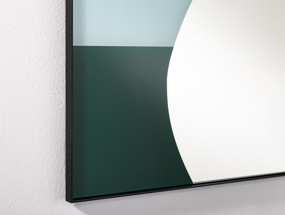 Mika Green | Mirrors | Deknudt Mirrors