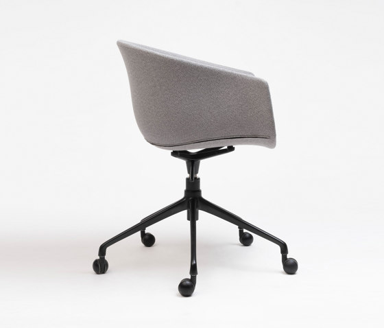 Bai Swivel Chair | Stühle | ONDARRETA