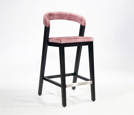 Play Barstool - Upholstered back - Oak dark | Sgabelli bancone | Wildspirit